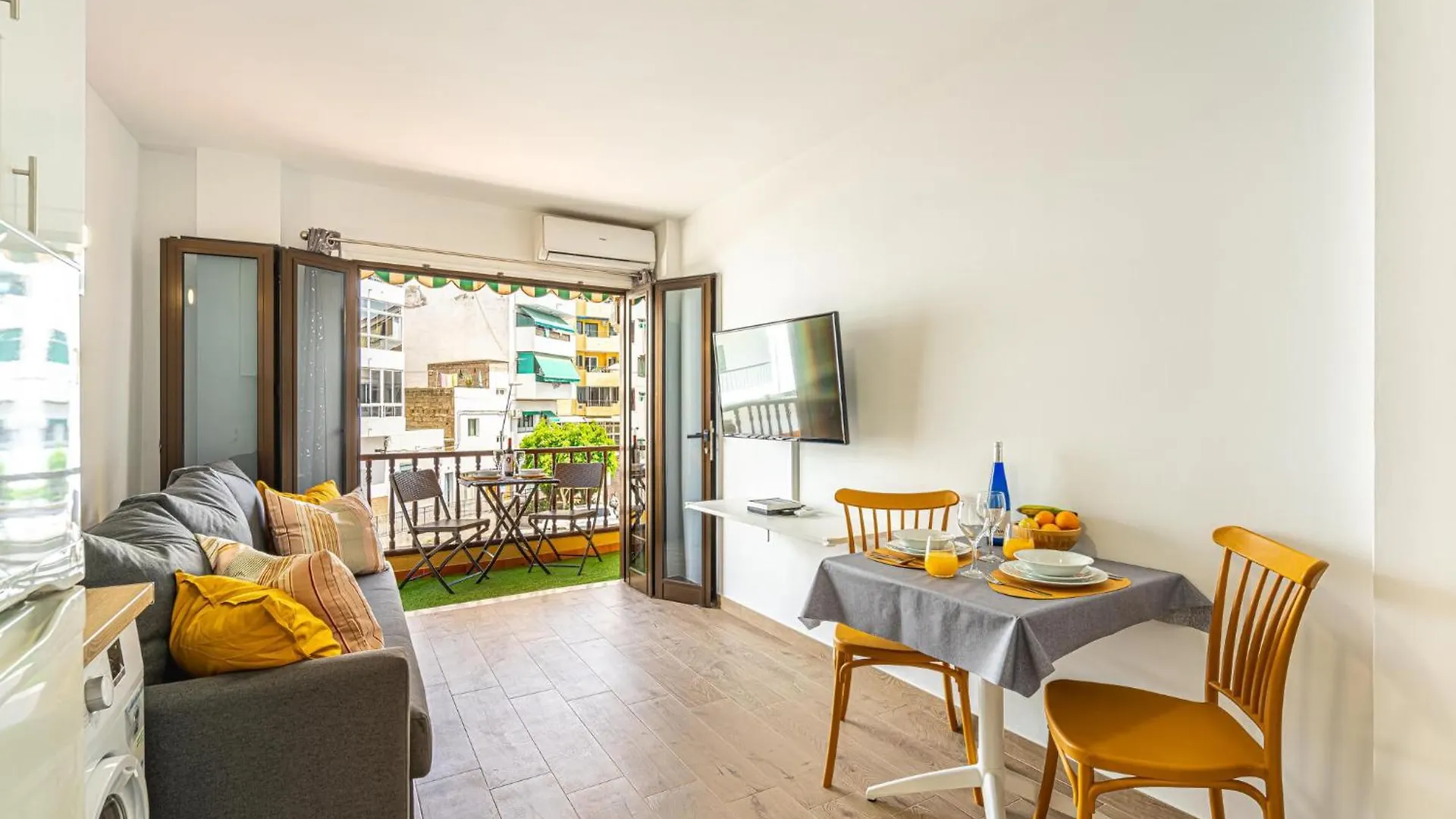 Los Cristianos - Vista Marina - As De Casas 0*, لوس كريستيانوس
